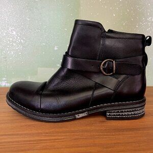 Eric Michael Black Leather Zip Ankle Boots Womens Size 40 EUR - US 9 1/2